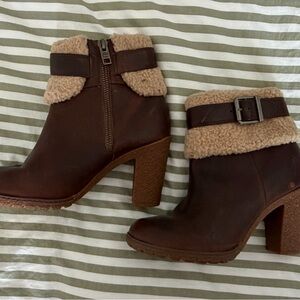 Timberland Brown Ankle Boots with Shearling Lining